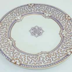 1850's Charles Meigh & Sons Vermicelli Pottery Plates, Set Of 4 -chairish shop 1850s charles meigh and sons vermicelli pottery plates set of 4 3377