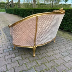 1900's French Louis XVI Corbeille Settee In Pink Damask -chairish shop 1900s french louis xvi corbeille settee in pink damask 6370