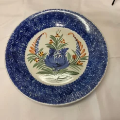 1930’s Floral French Faience H B Quimper Platter And Plates - Set Of 6 -chairish shop 1930s floral french faience h b quimper platter and plates set of 6 4009 scaled