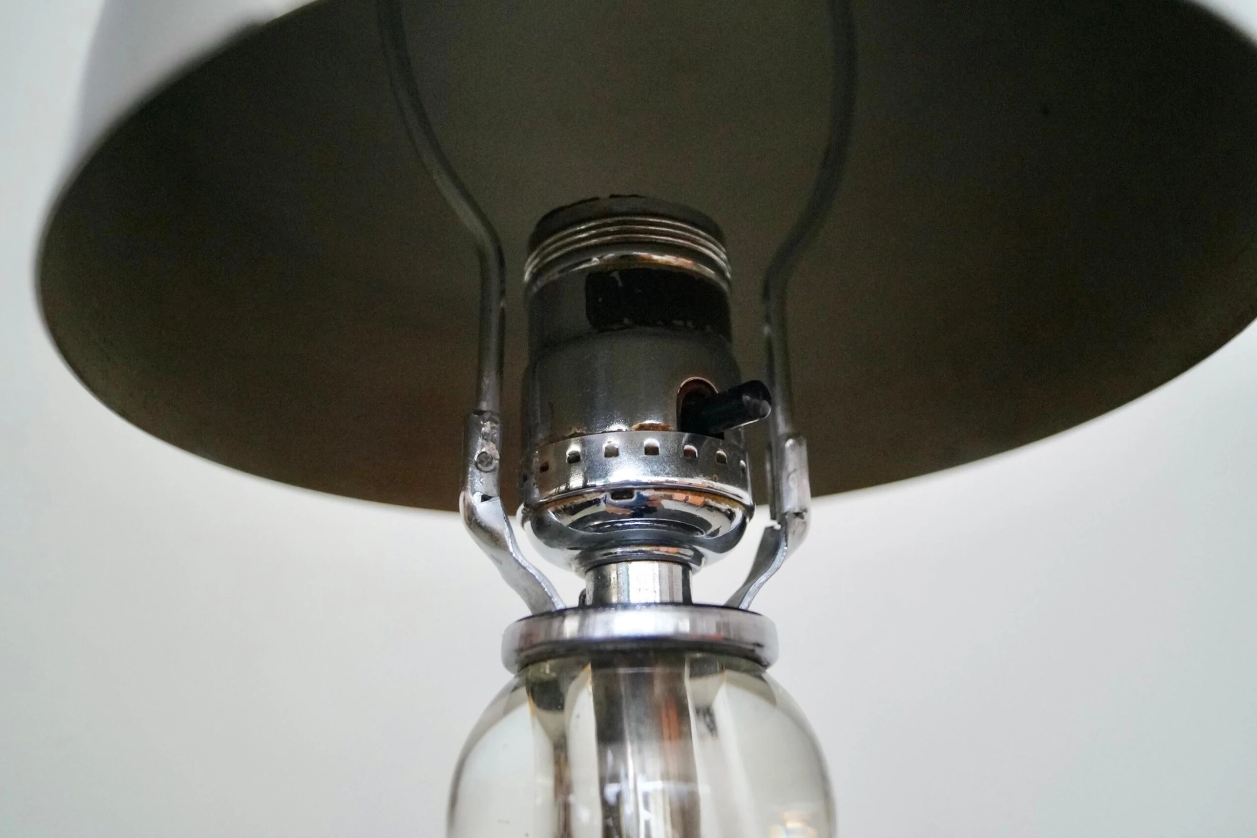 1940's Art Deco Chrome Mushroom Table Lamp 7 1940's Art Deco Chrome Mushroom Table Lamp - Image 7