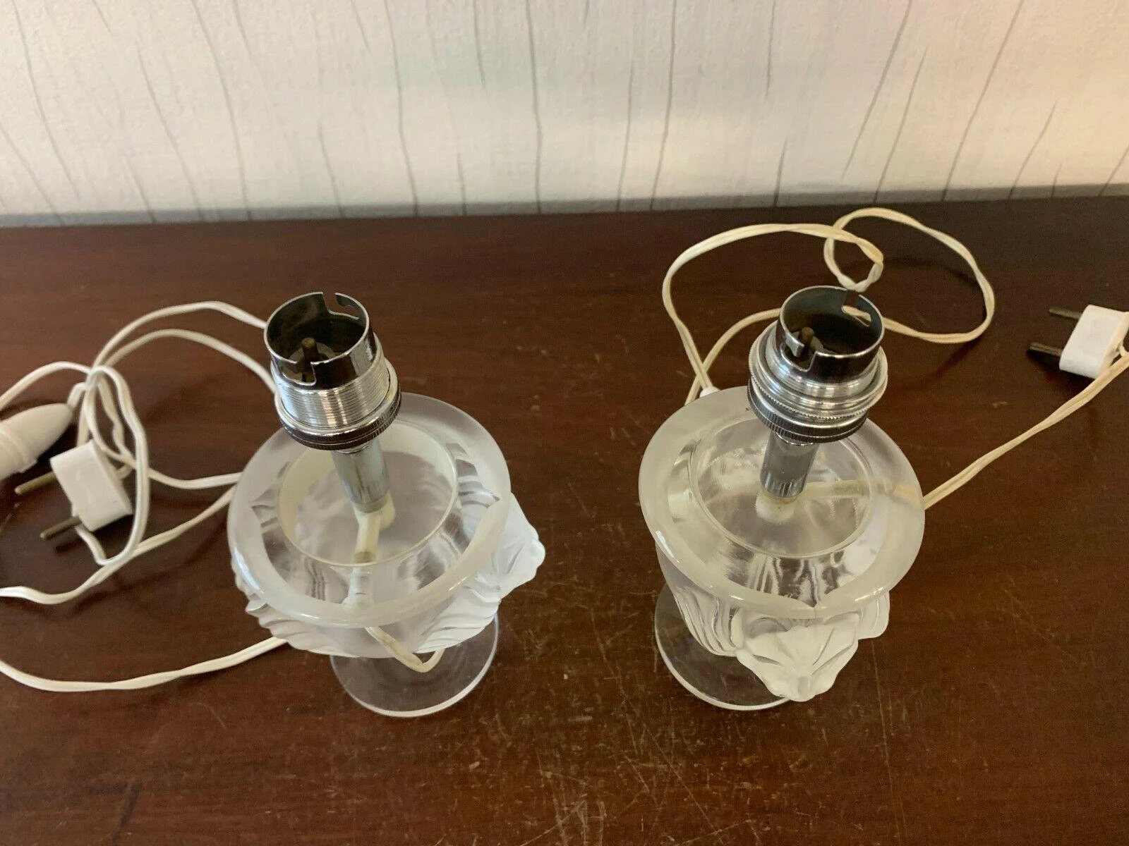 1940's French Regency Signed Lalique Frosted Art Glass "Lions Mask" Table Lamps A - Pair 6 1940's French Regency Signed Lalique Frosted Art Glass "Lions Mask" Table Lamps A - Pair - Image 6