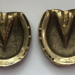 1950’s Pair Small Brass Horseshoe With Hoof Ashtrays- A Pair 5 1950’s Pair Small Brass Horseshoe With Hoof Ashtrays- A Pair -chairish shop 1950s pair small brass horseshoe with hoof ashtrays a pair 5851 scaled
