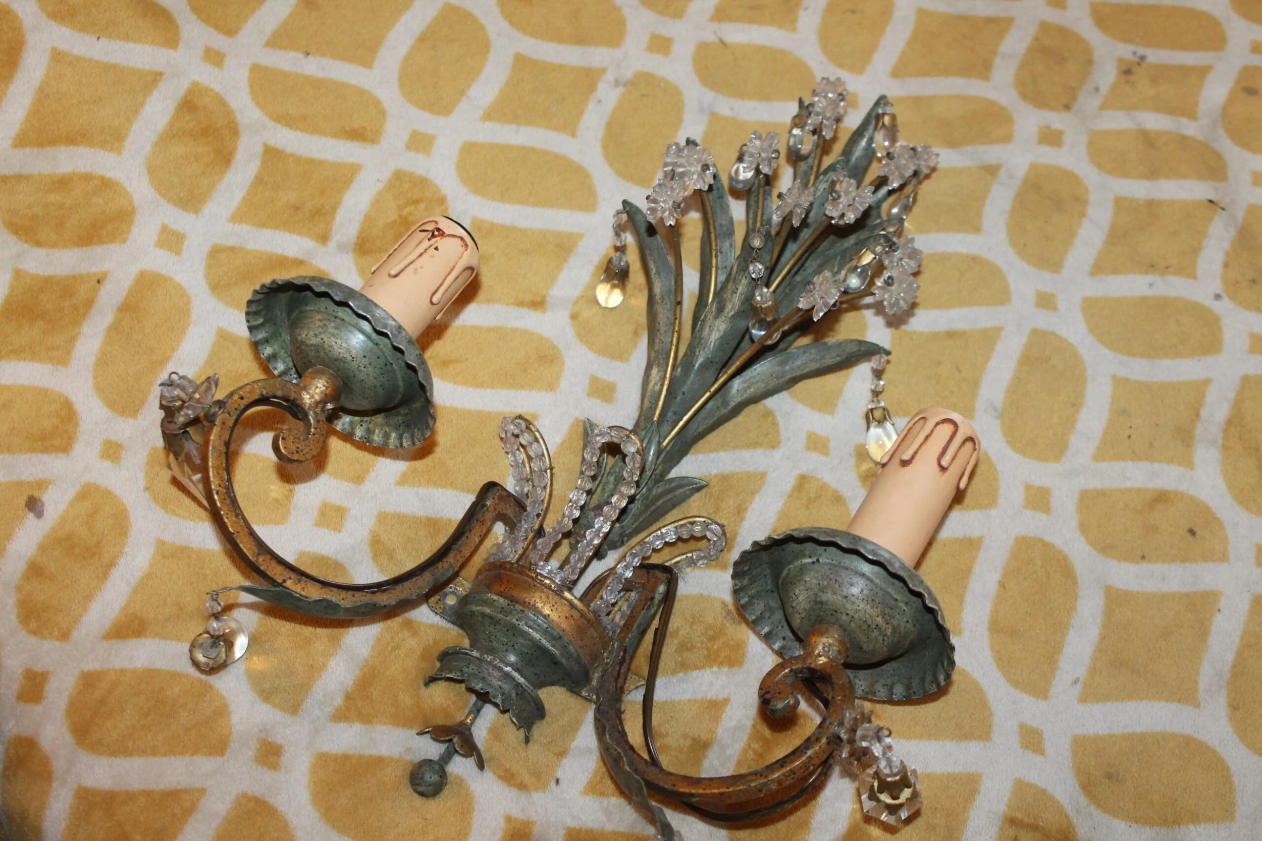 1960's French Regency Verde Palm Form Tole & Crystal Wall Lamp/ Sconce By Maison Bagues 2 1960's French Regency Verde Palm Form Tole & Crystal Wall Lamp/ Sconce By Maison Bagues - Image 2