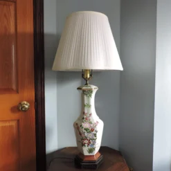 1960's Fujita Kutani Ware Japanese Porcelain Lamp With Replacement Shade -chairish shop 1960s fujita kutani ware japanese porcelain lamp with replacement shade 2121 scaled