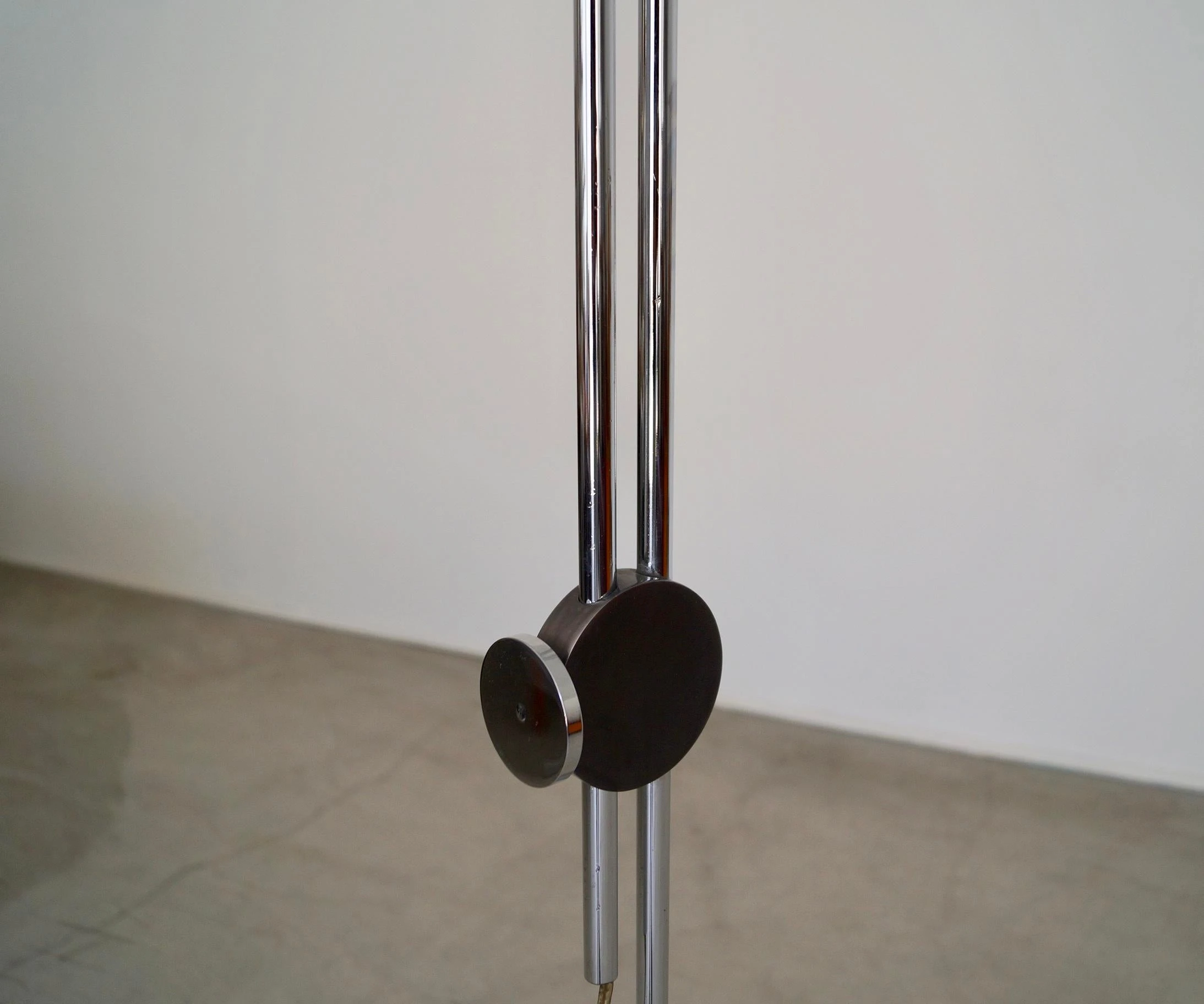 1960's Mid-Century Modern Robert Sonneman Adjustable Floor Lam 8 1960's Mid-Century Modern Robert Sonneman Adjustable Floor Lam - Image 8