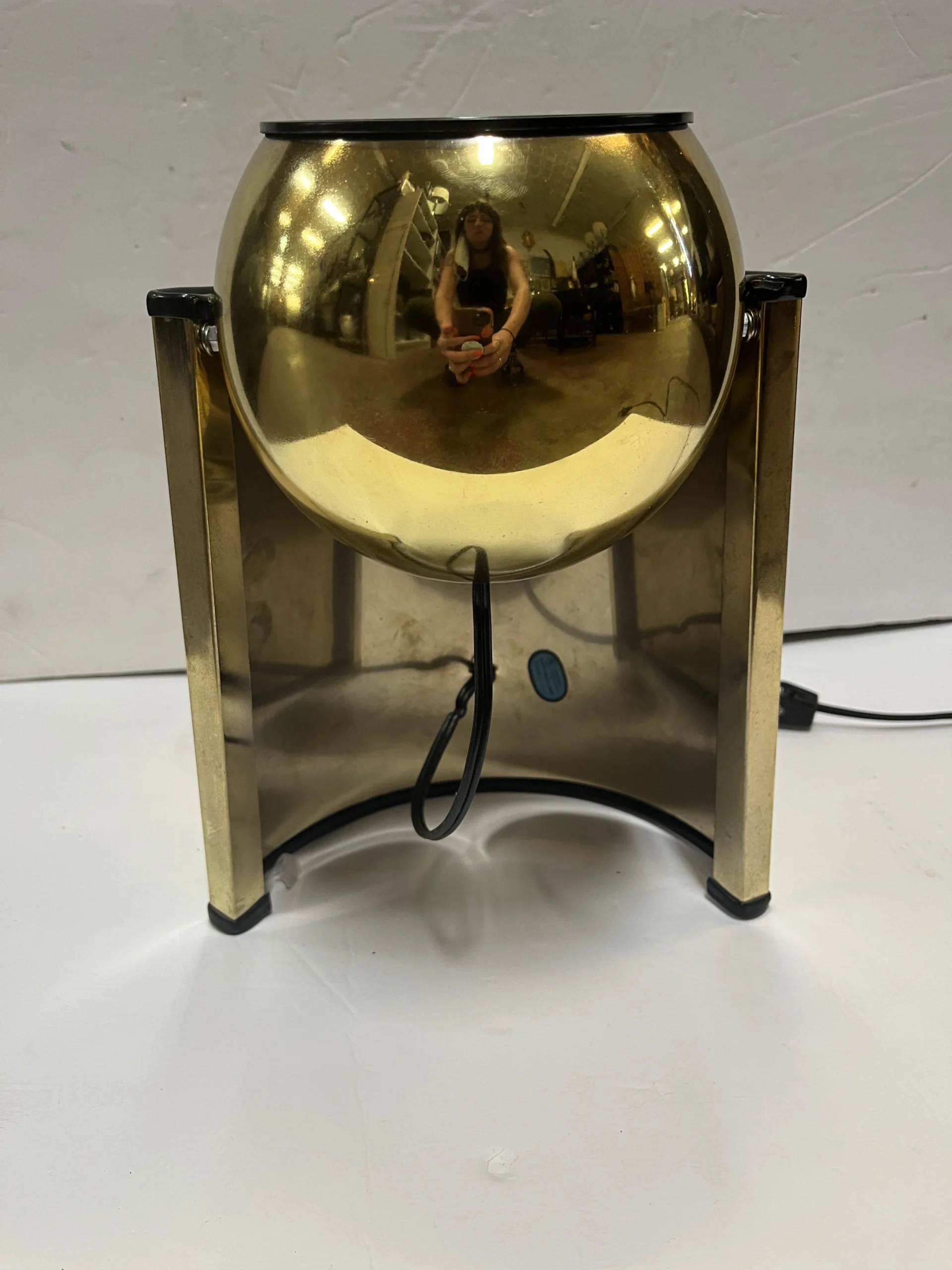 1970's Mid-Century Modern Brass Finish Desk Lamp 2 1970's Mid-Century Modern Brass Finish Desk Lamp - Image 2