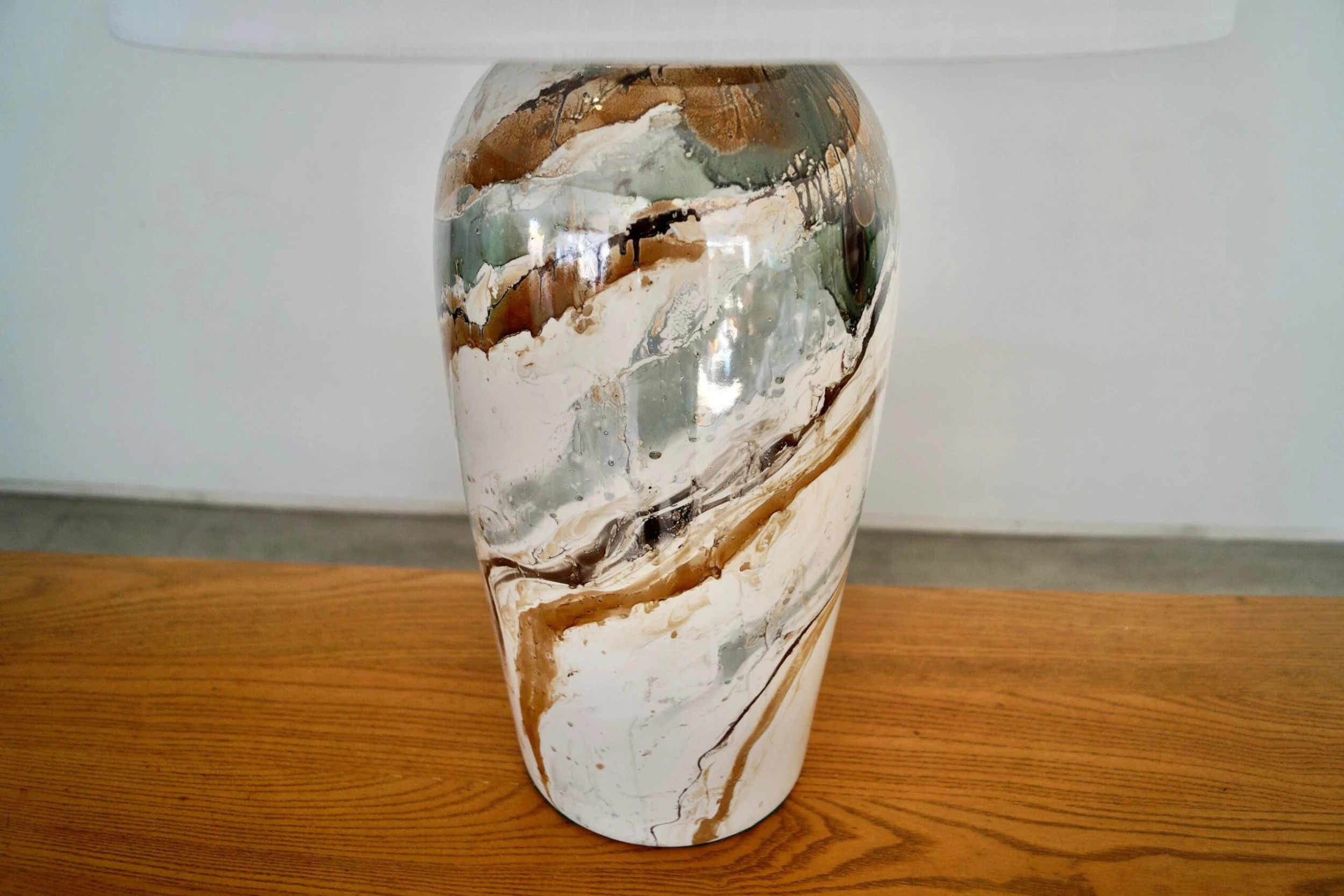 1970's Mid-Century Modern Glazed Ceramic Table Lamp 6 1970's Mid-Century Modern Glazed Ceramic Table Lamp - Image 6