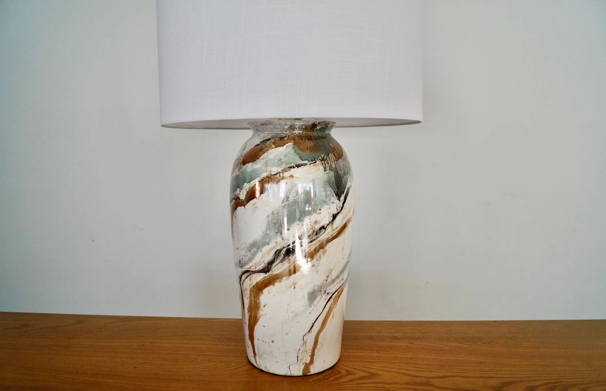 1970's Mid-Century Modern Glazed Ceramic Table Lamp 4 1970's Mid-Century Modern Glazed Ceramic Table Lamp - Image 4