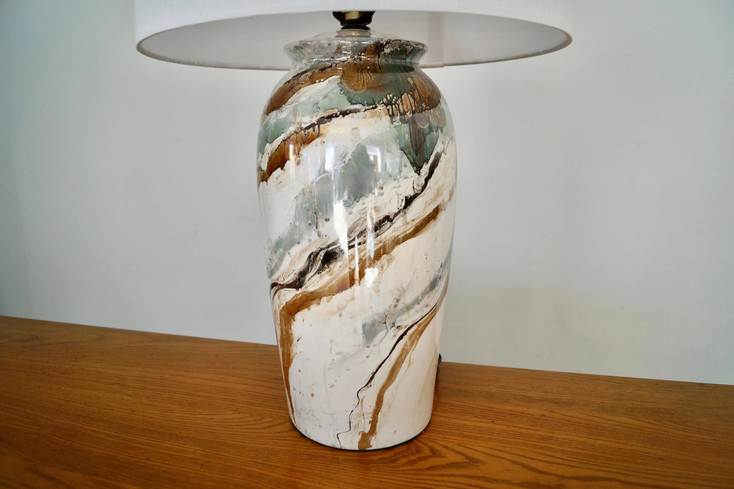 1970's Mid-Century Modern Glazed Ceramic Table Lamp 5 1970's Mid-Century Modern Glazed Ceramic Table Lamp - Image 5