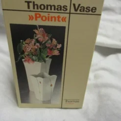 1970's Thomas Porcelain Flower Vase Decor Made In Germany -chairish shop 1970s thomas porcelain flower vase decor made in germany 5727