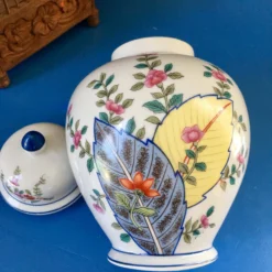 1970’s Tobacco Leaf Seymour Mann Ginger Jar -chairish shop 1970s tobacco leaf seymour mann ginger jar 0080 scaled