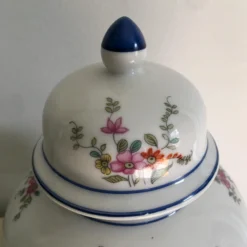 1970’s Tobacco Leaf Seymour Mann Ginger Jar -chairish shop 1970s tobacco leaf seymour mann ginger jar 2318 scaled