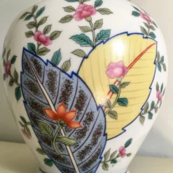 1970’s Tobacco Leaf Seymour Mann Ginger Jar -chairish shop 1970s tobacco leaf seymour mann ginger jar 3465 scaled