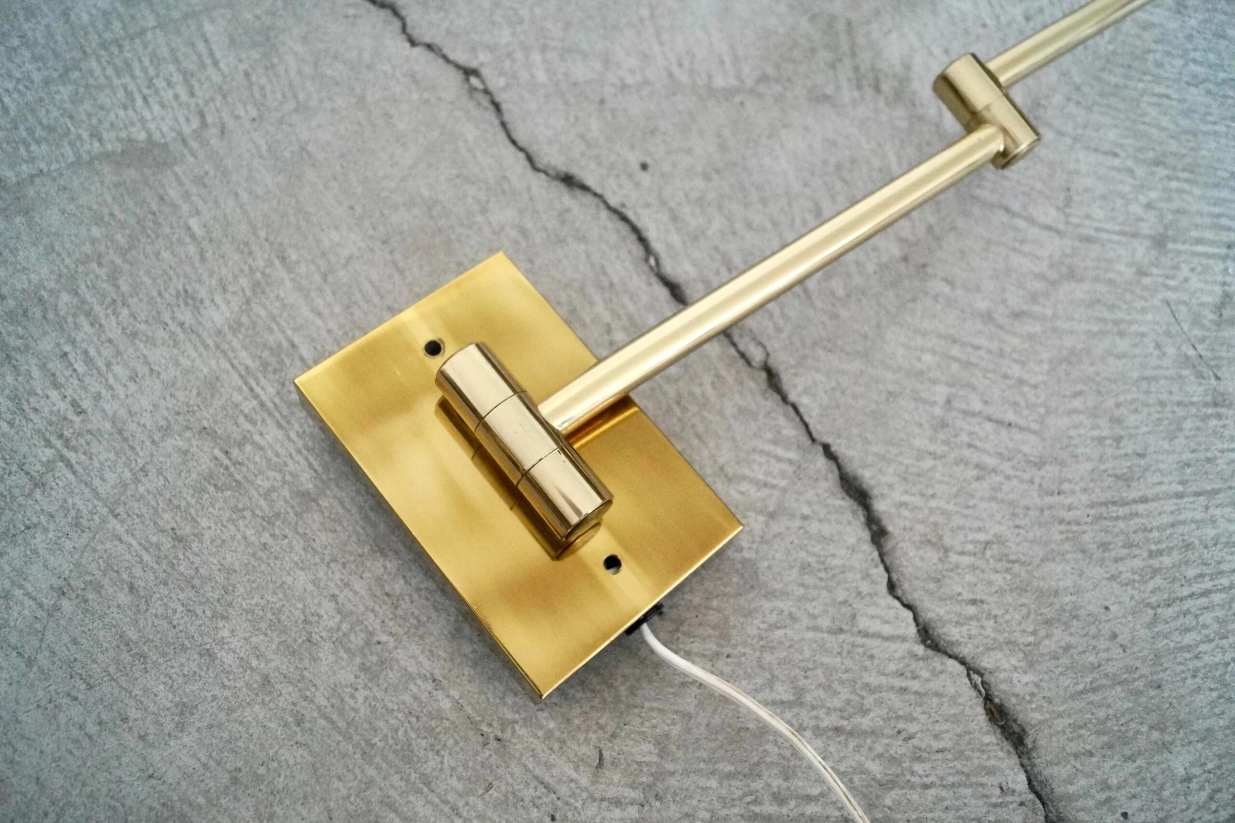 1970's Vintage Hollywood Regency Brass Swing Arm Sconces - A Pair 8 1970's Vintage Hollywood Regency Brass Swing Arm Sconces - A Pair - Image 8