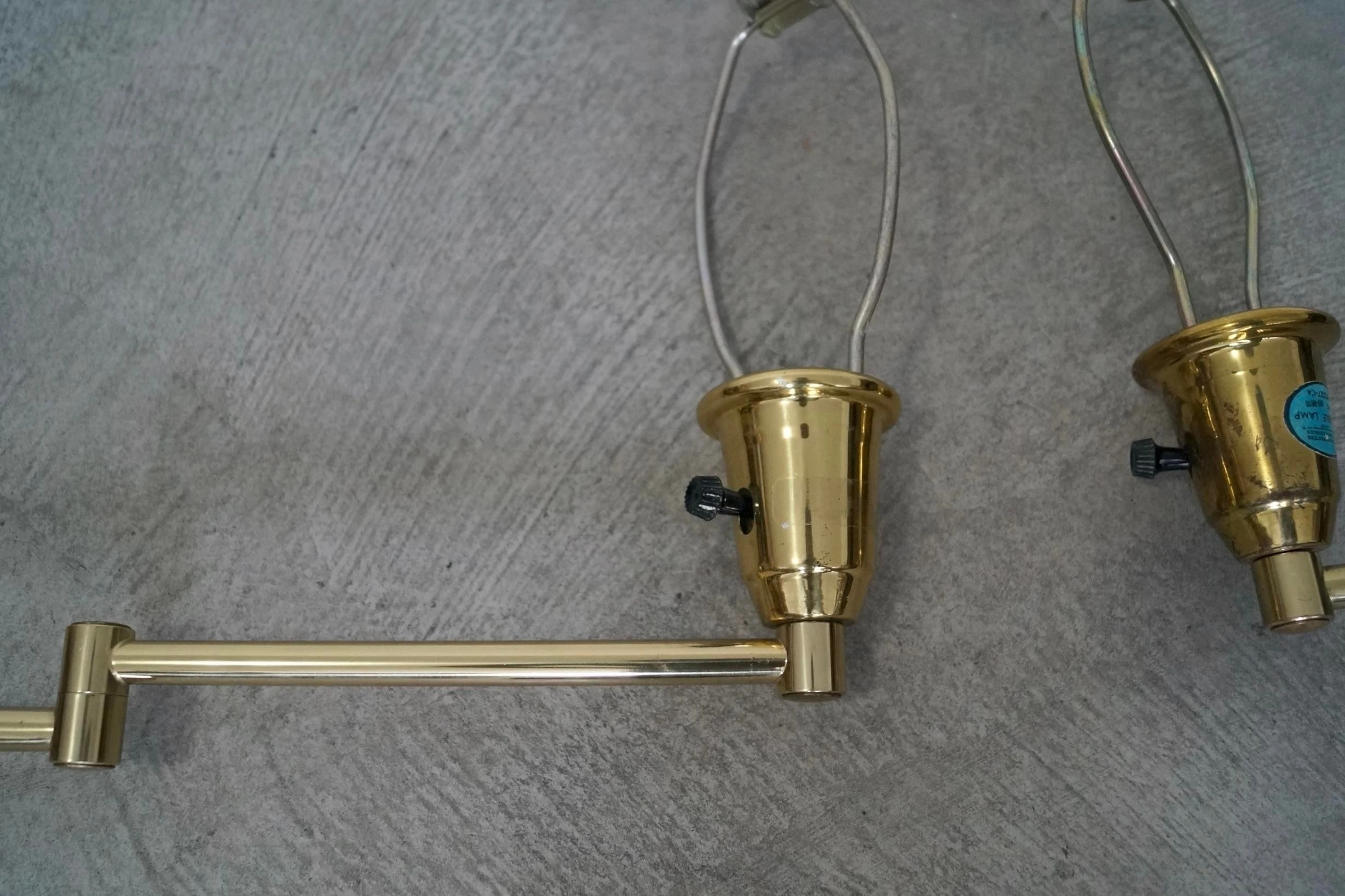 1970's Vintage Hollywood Regency Brass Swing Arm Sconces - A Pair 7 1970's Vintage Hollywood Regency Brass Swing Arm Sconces - A Pair - Image 7