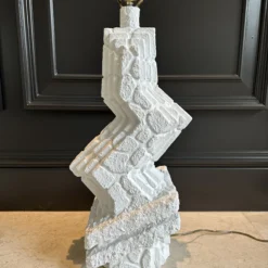 1970’s Vintage Zig Zag Plaster Table Lamp By Ziggaraut 13 1970’s Vintage Zig Zag Plaster Table Lamp By Ziggaraut -chairish shop 1970s vintage zig zag plaster table lamp by ziggaraut 0371 scaled