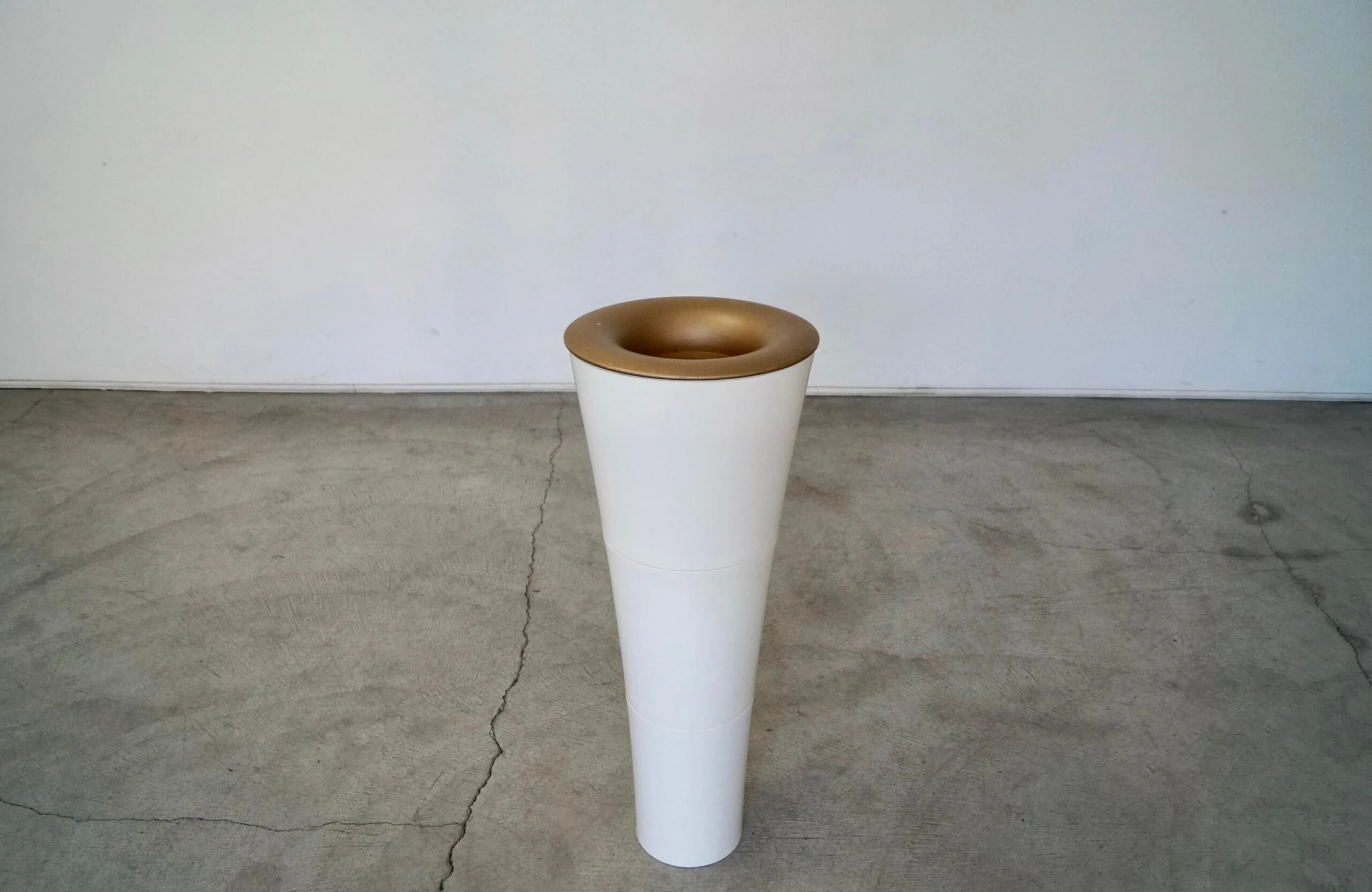 1980's Postmodern Space Age Floor Lamp 4 1980's Postmodern Space Age Floor Lamp - Image 4