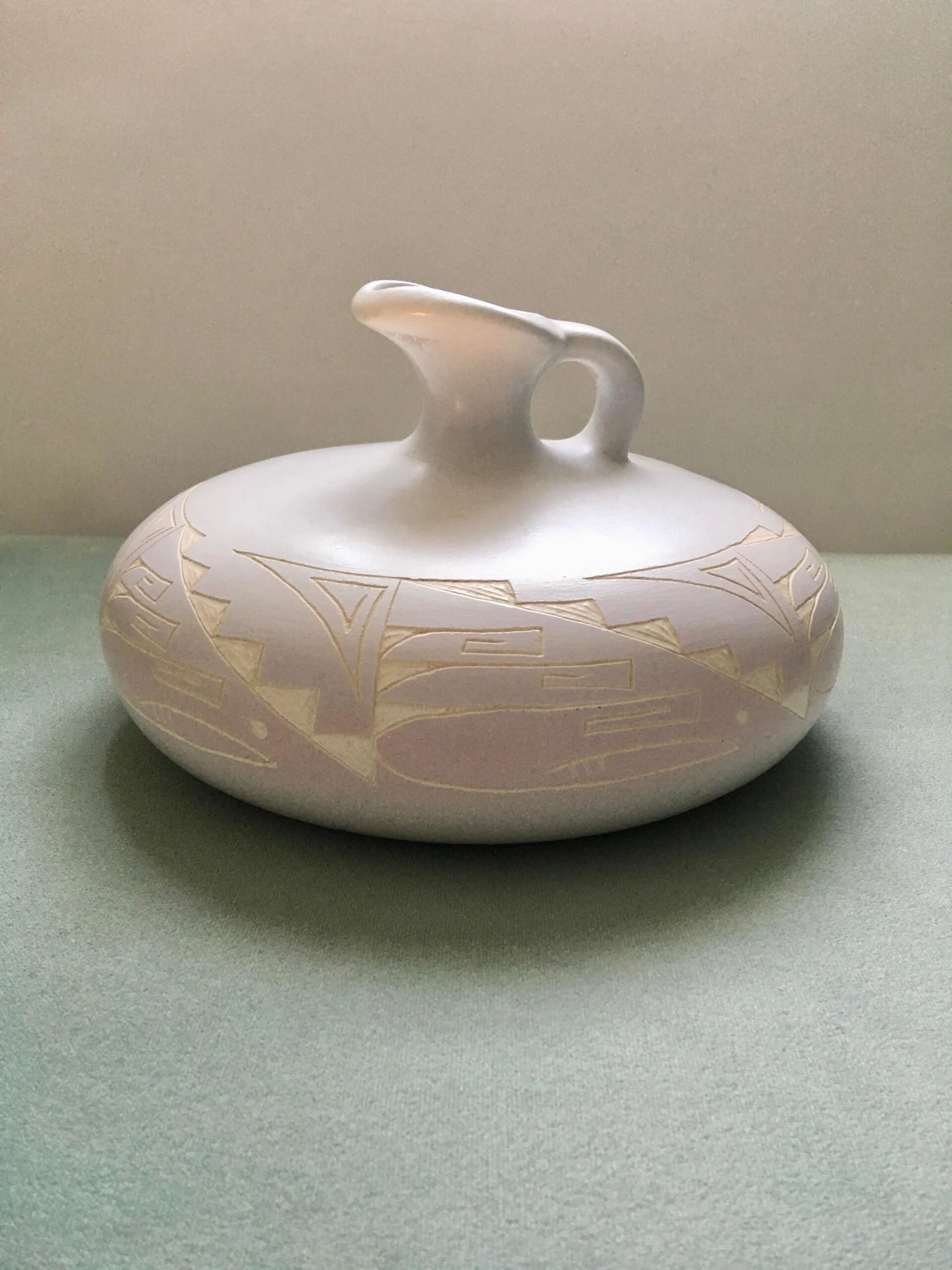 1980’s Southwestern Pastel Decorative Jug 8 1980’s Southwestern Pastel Decorative Jug - Image 8