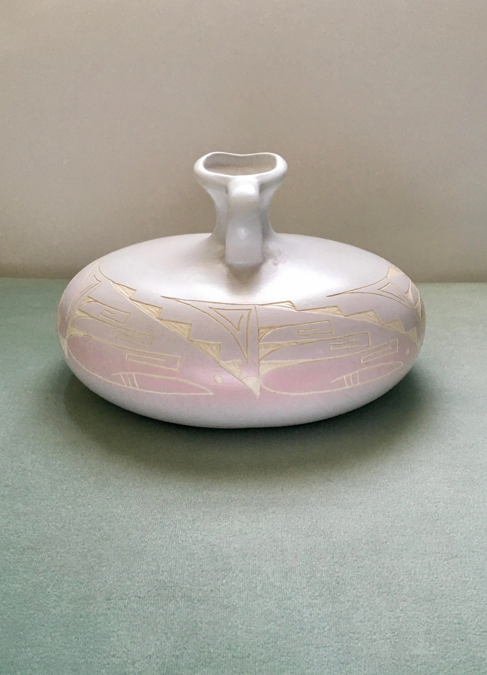 1980’s Southwestern Pastel Decorative Jug 5 1980’s Southwestern Pastel Decorative Jug - Image 5