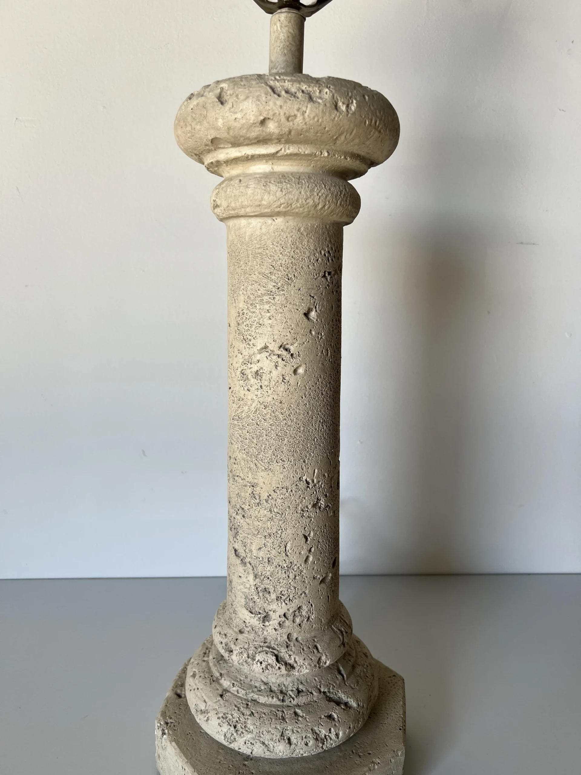 80's Postmodern Faux-Coralstone Plaster Table Lamp 3 80's Postmodern Faux-Coralstone Plaster Table Lamp - Image 3