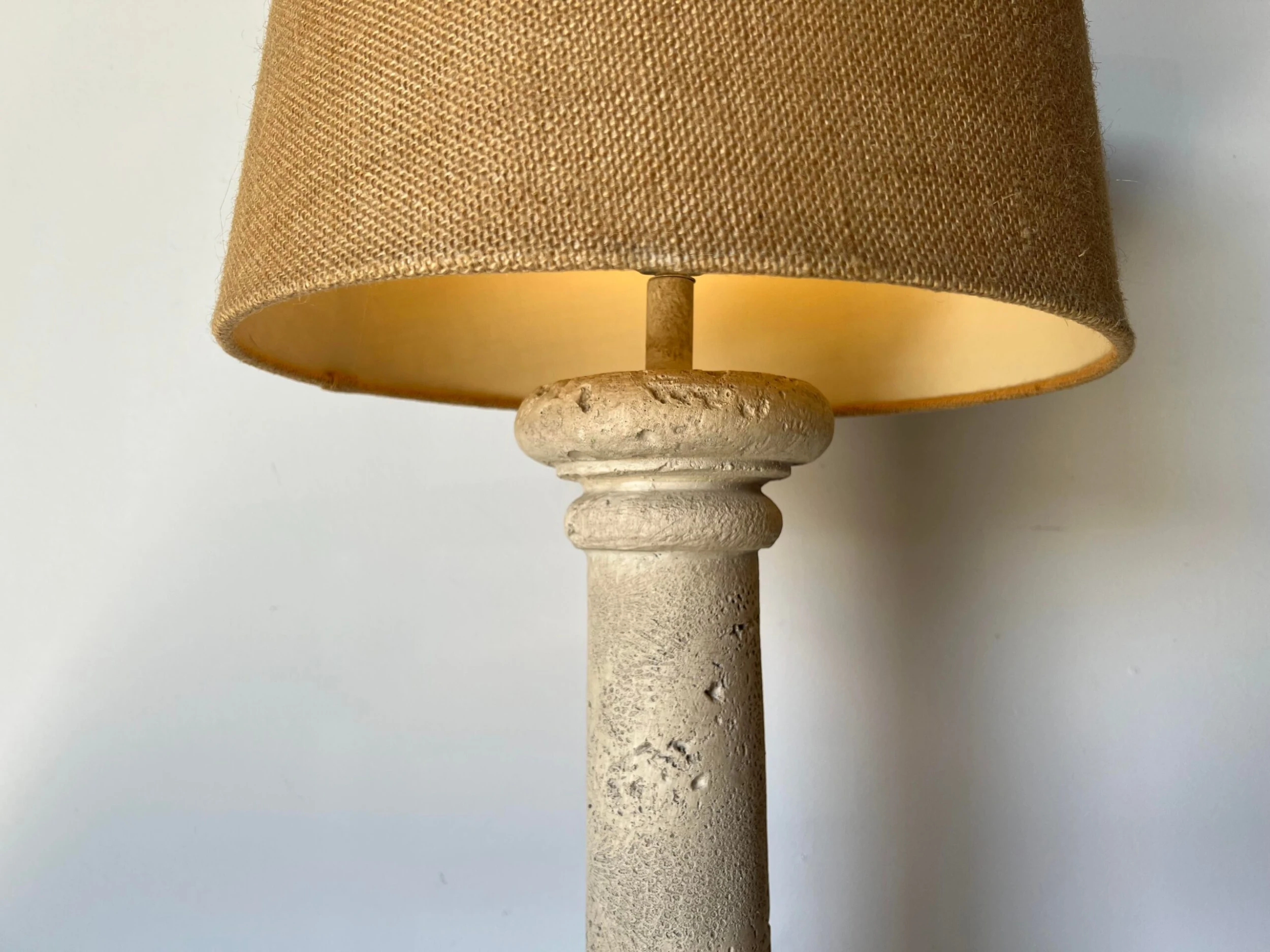 80's Postmodern Faux-Coralstone Plaster Table Lamp 5 80's Postmodern Faux-Coralstone Plaster Table Lamp - Image 5