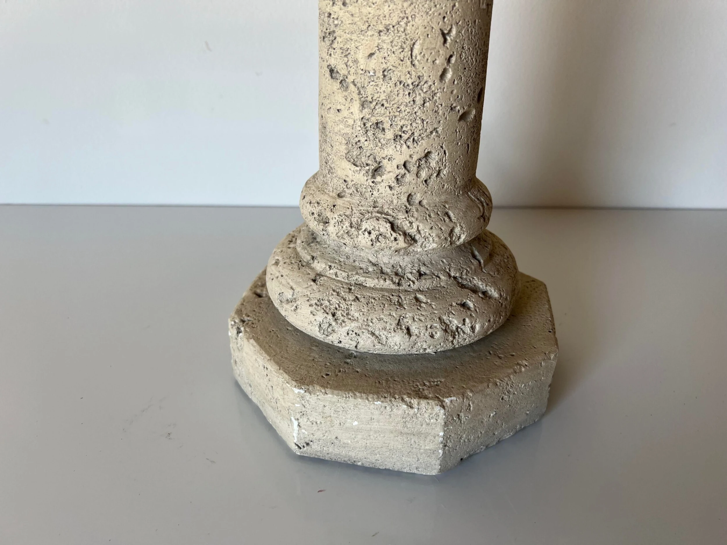 80's Postmodern Faux-Coralstone Plaster Table Lamp 7 80's Postmodern Faux-Coralstone Plaster Table Lamp - Image 7