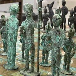Brutalist 1960's Bronze Chess Set 13 Brutalist 1960's Bronze Chess Set -chairish shop brutalist 1960s bronze chess set 6423 scaled