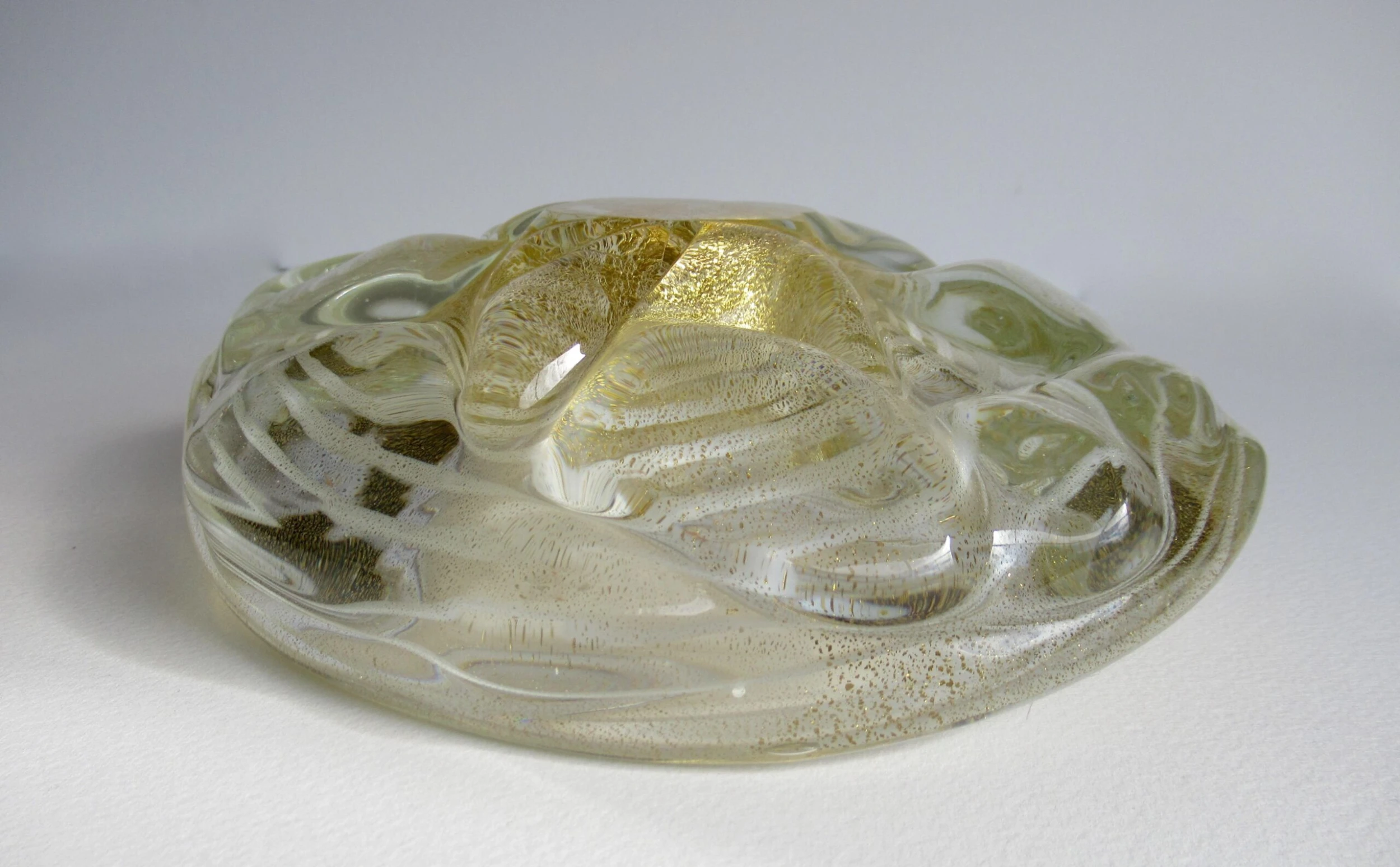 C.1960's Italian Hand-Blown Archimede Seguso Large Ovoid-Shaped Murano Bowl -Clear With White "Infinity Swirl" & Gold Leaf 10 C.1960's Italian Hand-Blown Archimede Seguso Large Ovoid-Shaped Murano Bowl -Clear With White "Infinity Swirl" & Gold Leaf - Image 10