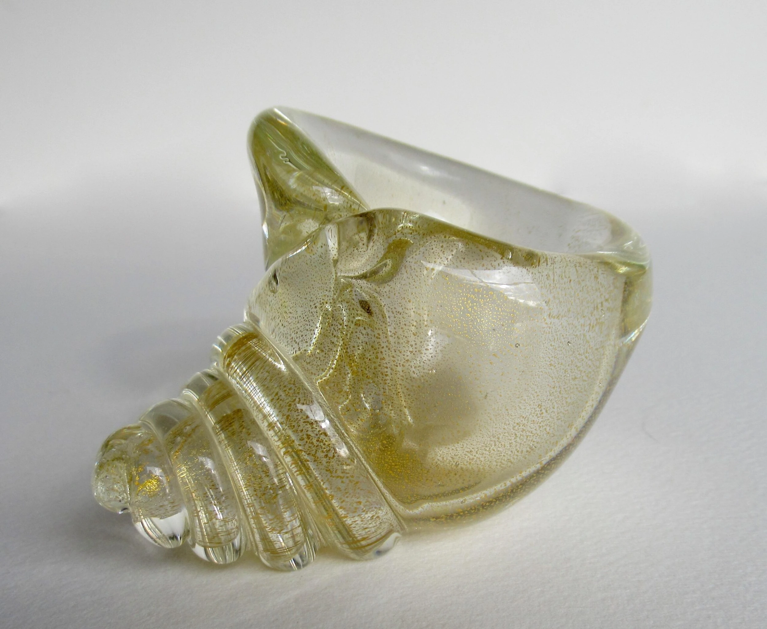 C.1960's Italian Hand-Blown Murano Conch Shell Salt Cellar Clear With Gold Dust Inclusions By Archimede Seguso 2 C.1960's Italian Hand-Blown Murano Conch Shell Salt Cellar Clear With Gold Dust Inclusions By Archimede Seguso - Image 2