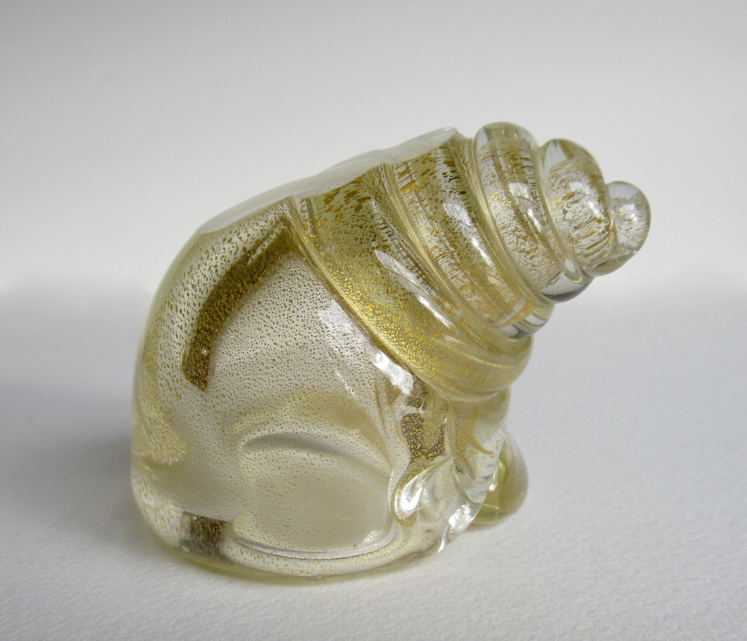 C.1960's Italian Hand-Blown Murano Conch Shell Salt Cellar Clear With Gold Dust Inclusions By Archimede Seguso 10 C.1960's Italian Hand-Blown Murano Conch Shell Salt Cellar Clear With Gold Dust Inclusions By Archimede Seguso - Image 10