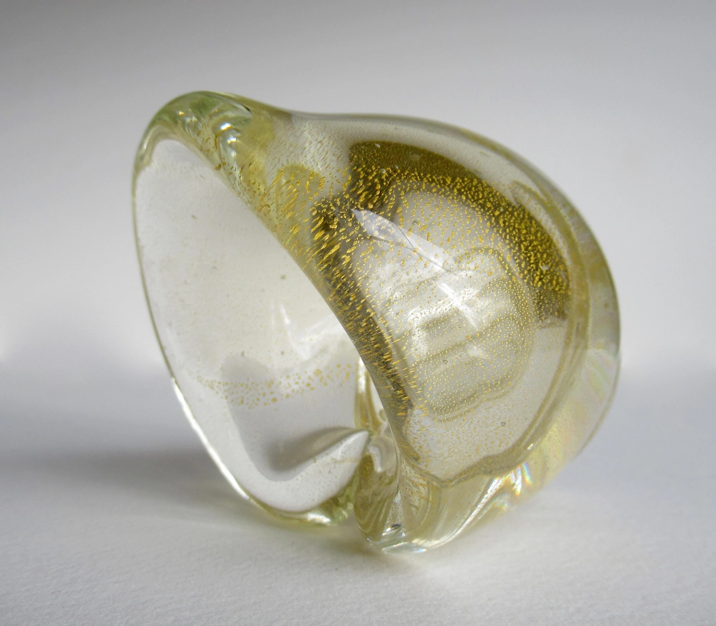 C.1960's Italian Hand-Blown Murano Conch Shell Salt Cellar Clear With Gold Dust Inclusions By Archimede Seguso 8 C.1960's Italian Hand-Blown Murano Conch Shell Salt Cellar Clear With Gold Dust Inclusions By Archimede Seguso - Image 8