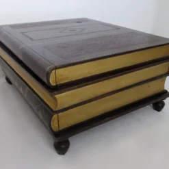 C.1980's Maitland-Smith "Tromp L'oeil" Stacked-Book Leather-Wrapped & Gilt Gold Leaf Coffee Table -chairish shop c1980s maitland smith tromp loeil stacked book leather wrapped and gilt gold leaf coffee table 0199 scaled