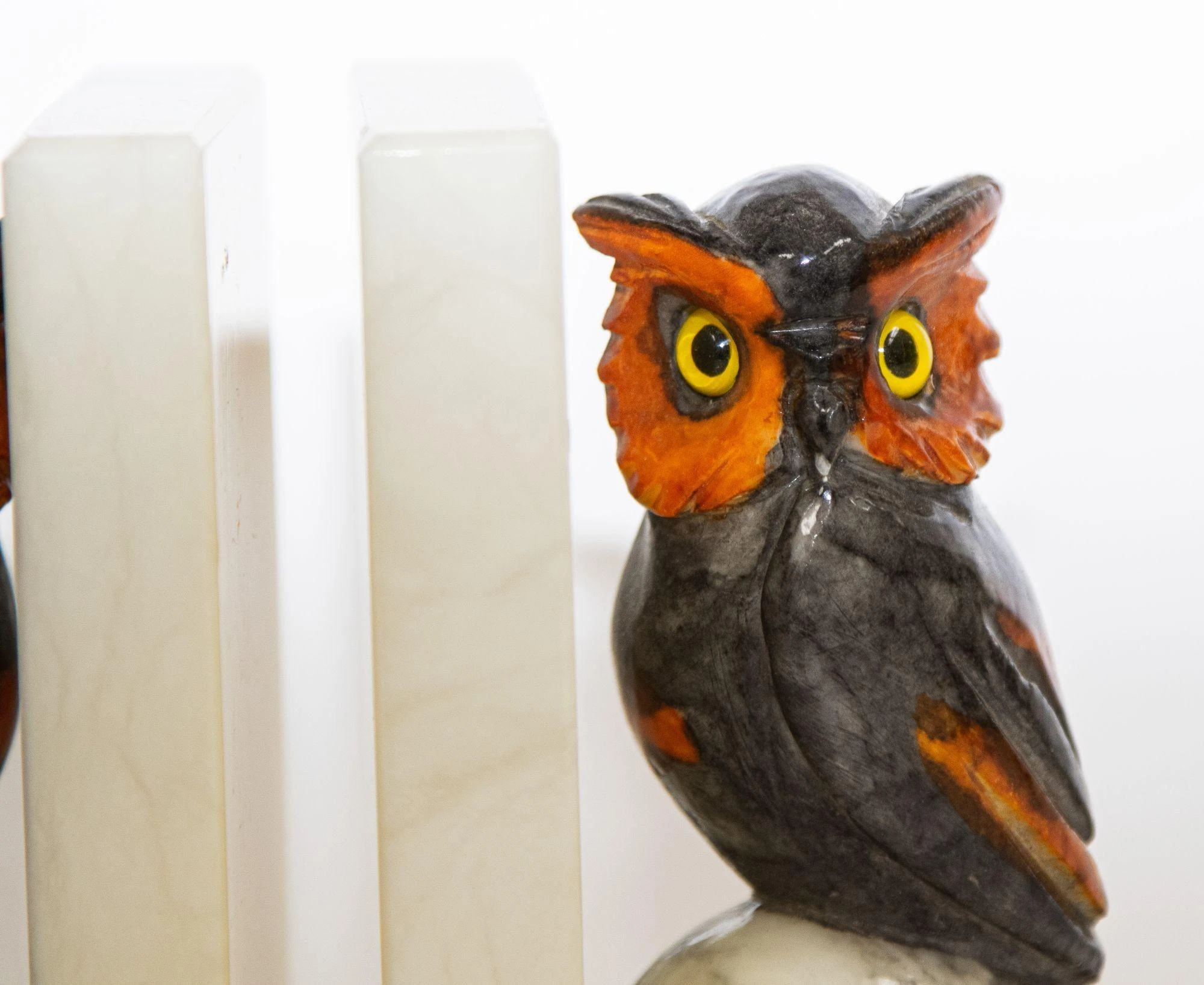 Hand-Carved Owl Bookends Italian Alabaster 1950's A Pair 2 Hand-Carved Owl Bookends Italian Alabaster 1950's A Pair - Image 2