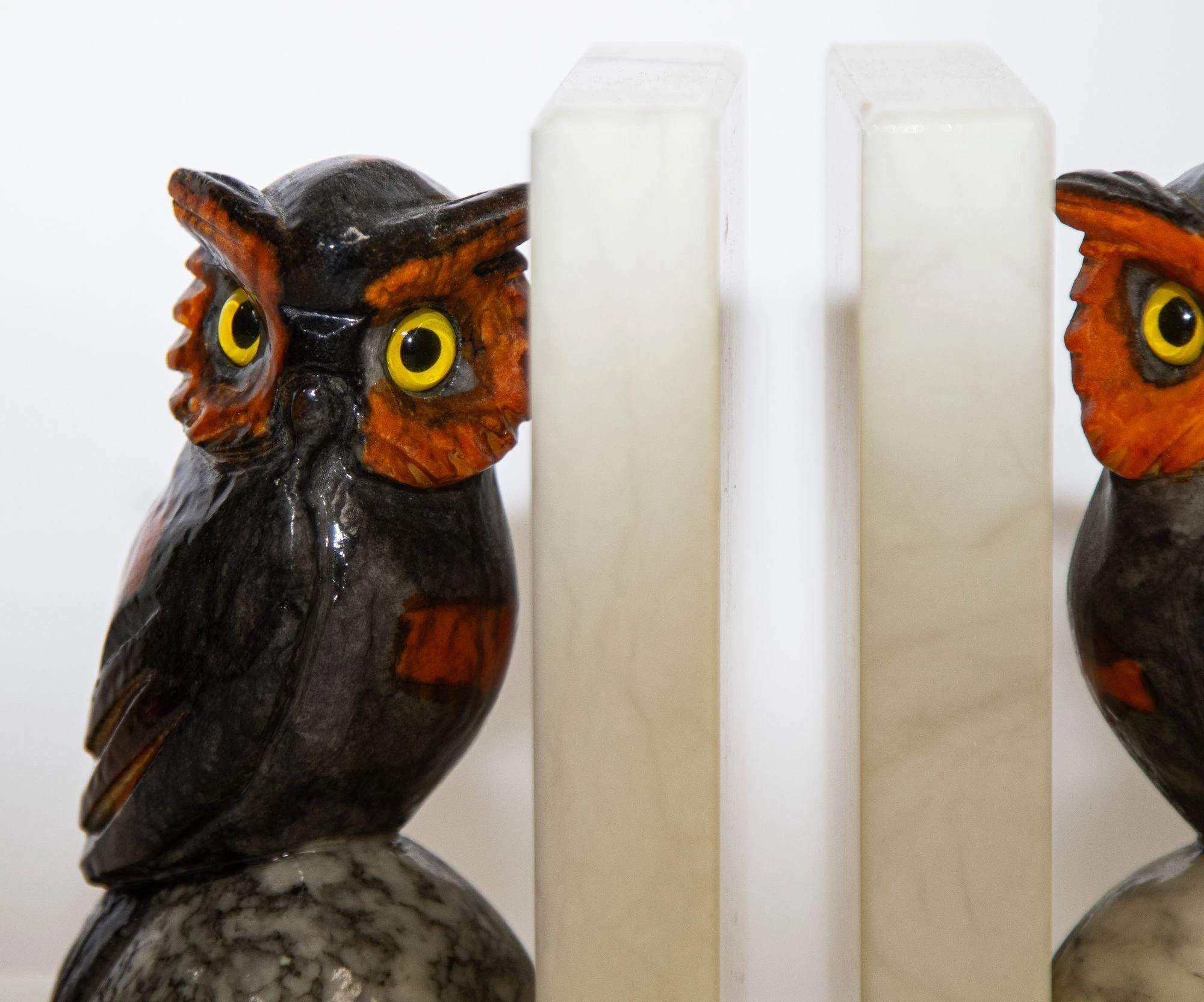 Hand-Carved Owl Bookends Italian Alabaster 1950's A Pair 3 Hand-Carved Owl Bookends Italian Alabaster 1950's A Pair - Image 3