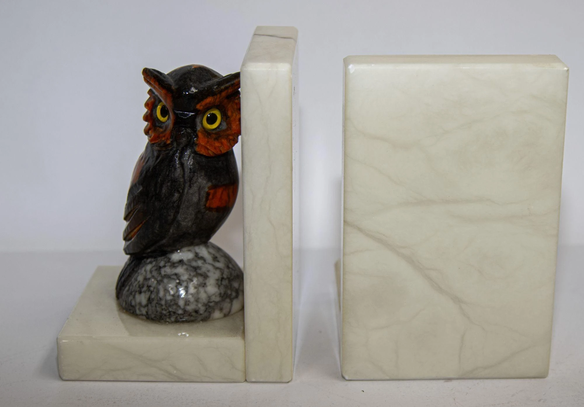 Hand-Carved Owl Bookends Italian Alabaster 1950's A Pair 5 Hand-Carved Owl Bookends Italian Alabaster 1950's A Pair - Image 5