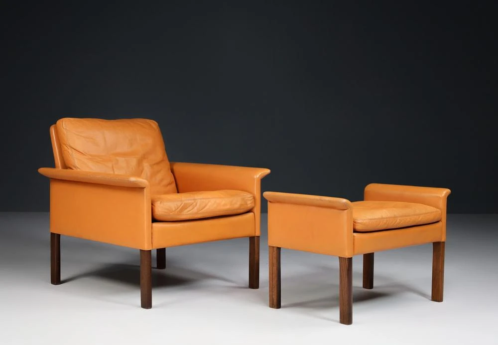 Lounge Chair And Ottoman In Walnut And Leather Attributed To Hans Olsen For C/S Møbler, 1960s, Set Of 2 7 Lounge Chair And Ottoman In Walnut And Leather Attributed To Hans Olsen For C/S Møbler, 1960s, Set Of 2 - Image 7