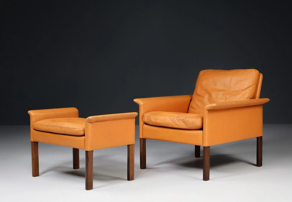 Lounge Chair And Ottoman In Walnut And Leather Attributed To Hans Olsen For C/S Møbler, 1960s, Set Of 2 3 Lounge Chair And Ottoman In Walnut And Leather Attributed To Hans Olsen For C/S Møbler, 1960s, Set Of 2 - Image 3