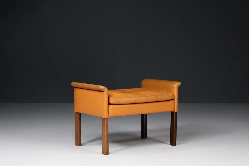 Lounge Chair And Ottoman In Walnut And Leather Attributed To Hans Olsen For C/S Møbler, 1960s, Set Of 2 5 Lounge Chair And Ottoman In Walnut And Leather Attributed To Hans Olsen For C/S Møbler, 1960s, Set Of 2 - Image 5