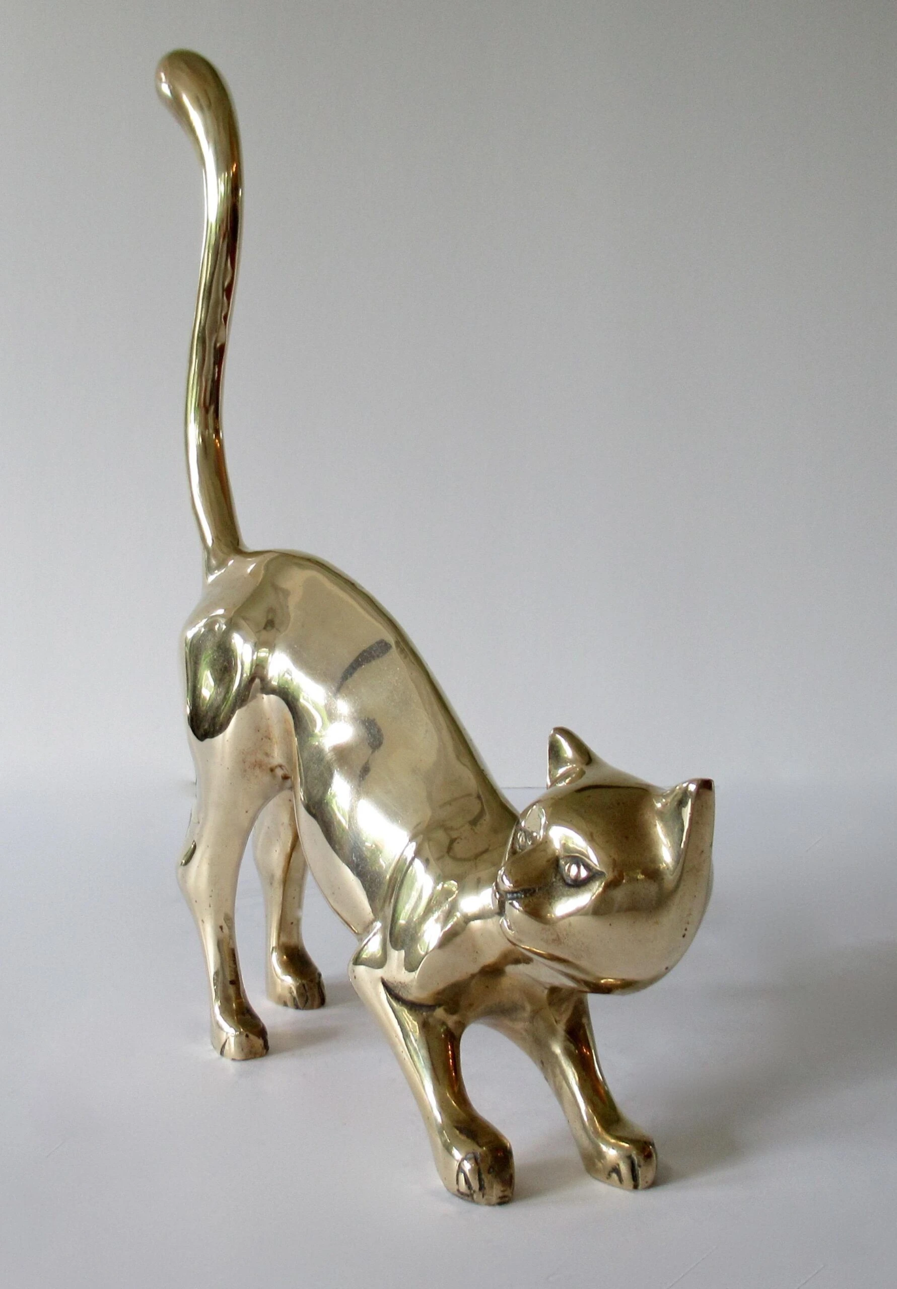Mid-Century 1960's-1970's Large Polished Brass Cat With Accentuated Tail "On The Prowl" 3 Mid-Century 1960's-1970's Large Polished Brass Cat With Accentuated Tail "On The Prowl" - Image 3