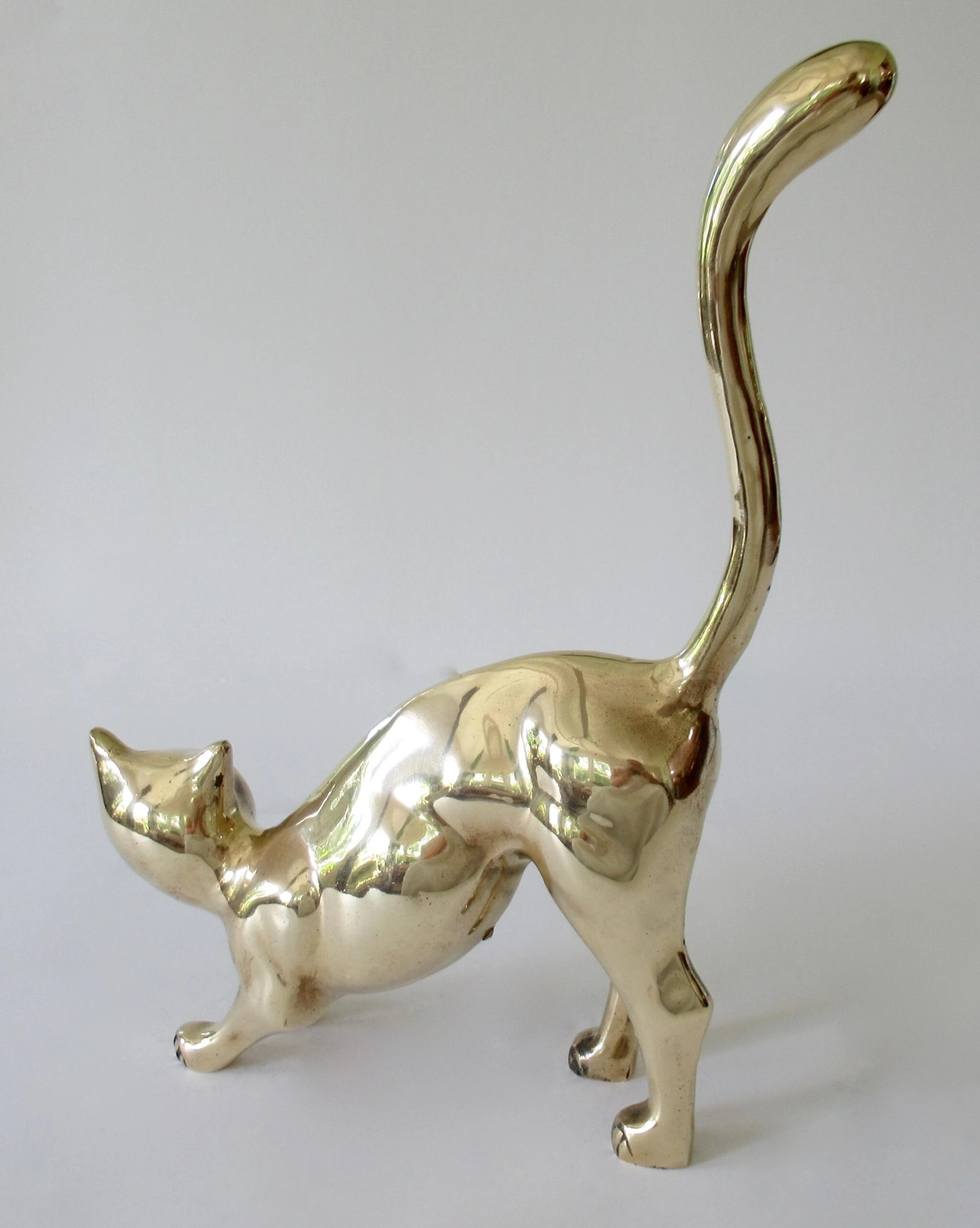 Mid-Century 1960's-1970's Large Polished Brass Cat With Accentuated Tail "On The Prowl" 6 Mid-Century 1960's-1970's Large Polished Brass Cat With Accentuated Tail "On The Prowl" - Image 6