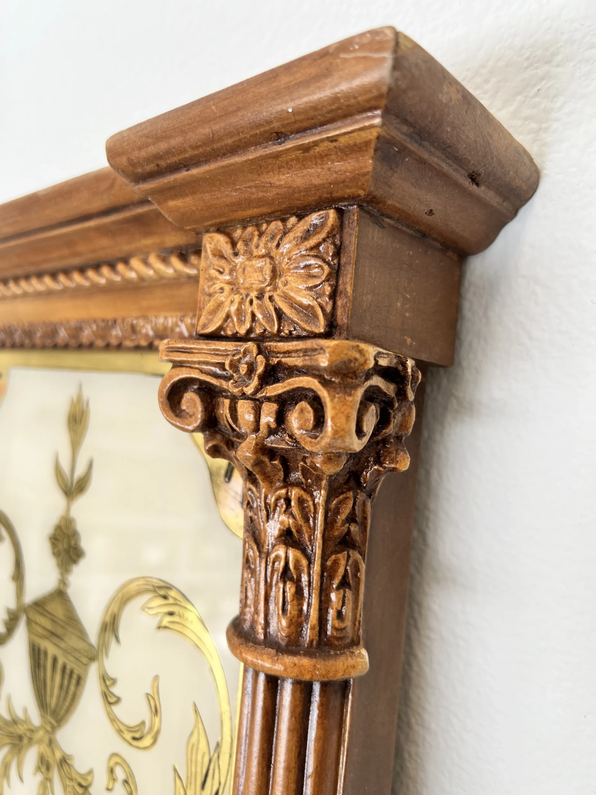 Mid-Century Large Neoclassical Style Verre Églimosé & Carved Wood Trumeau Over-Mantel Wall Mirror - Italian 1960's 7 Mid-Century Large Neoclassical Style Verre Églimosé & Carved Wood Trumeau Over-Mantel Wall Mirror - Italian 1960's - Image 7