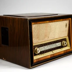 Model 824 S Radio From Phonola, 1970s 12 Model 824 S Radio From Phonola, 1970s -chairish shop model 824 s radio from phonola 1970s 2536