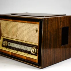 Model 824 S Radio From Phonola, 1970s 13 Model 824 S Radio From Phonola, 1970s -chairish shop model 824 s radio from phonola 1970s 3825