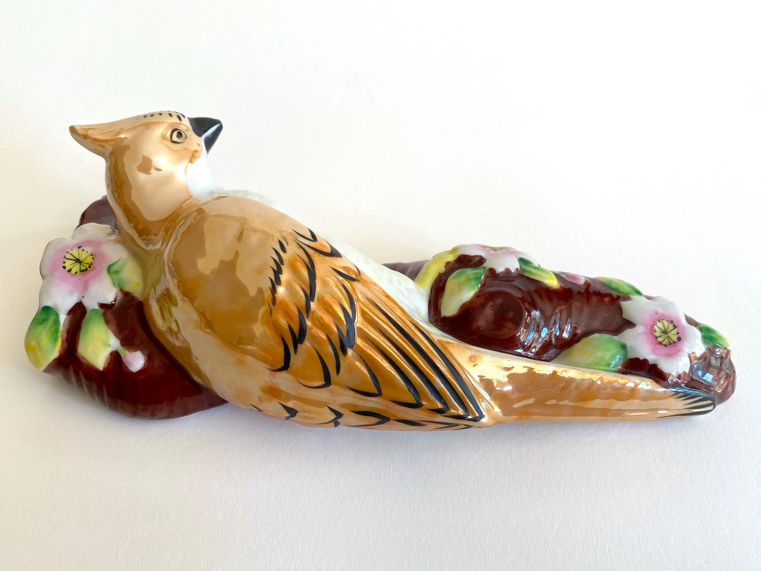 Vintage 1940's Art Deco Japan Hand Painted Art Pottery Bird Porcelain Wall Pocket Vase 9 Vintage 1940's Art Deco Japan Hand Painted Art Pottery Bird Porcelain Wall Pocket Vase - Image 9