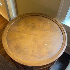 Vintage 1950's Traditional Drum Side Table -chairish shop vintage 1950s traditional drum side table 4702