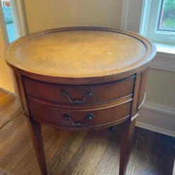 Vintage 1950's Traditional Drum Side Table -chairish shop vintage 1950s traditional drum side table 4830