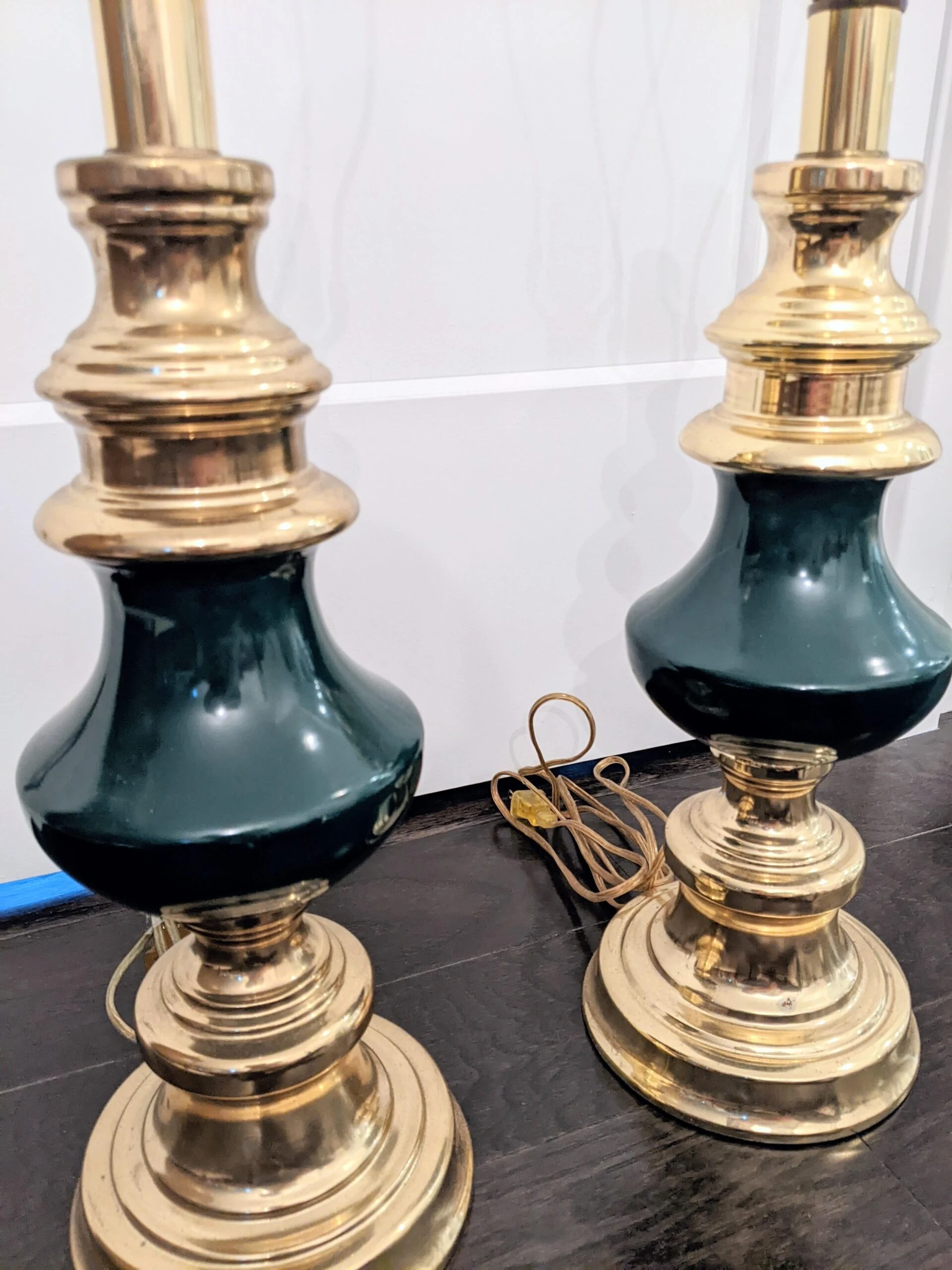 Vintage 1980's Brass And Emerald Green Table Lamps - A Pair 4 Vintage 1980's Brass And Emerald Green Table Lamps - A Pair - Image 4