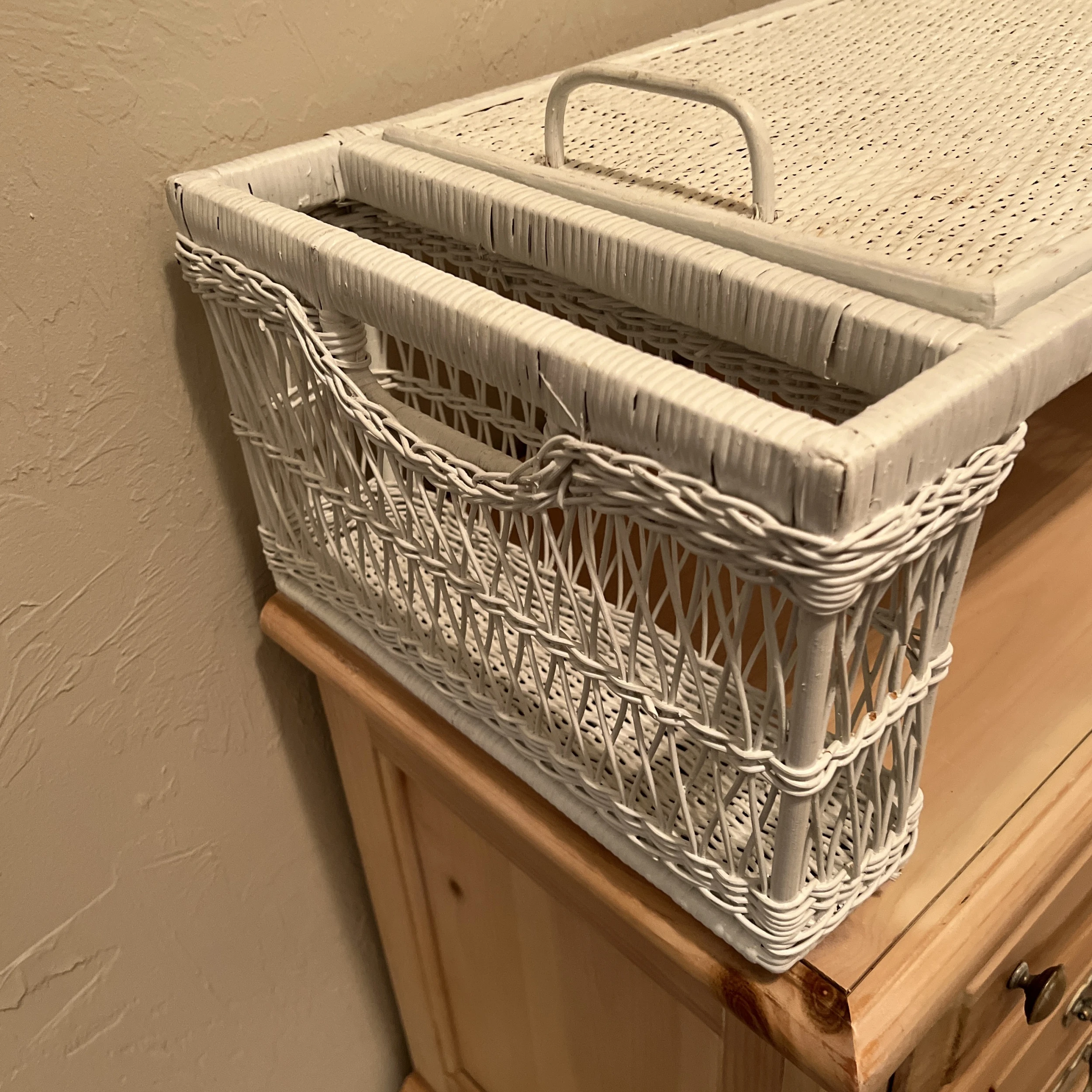 Vintage White Wicker Breakfast Serving Tray 1970’s 9 Vintage White Wicker Breakfast Serving Tray 1970’s - Image 9