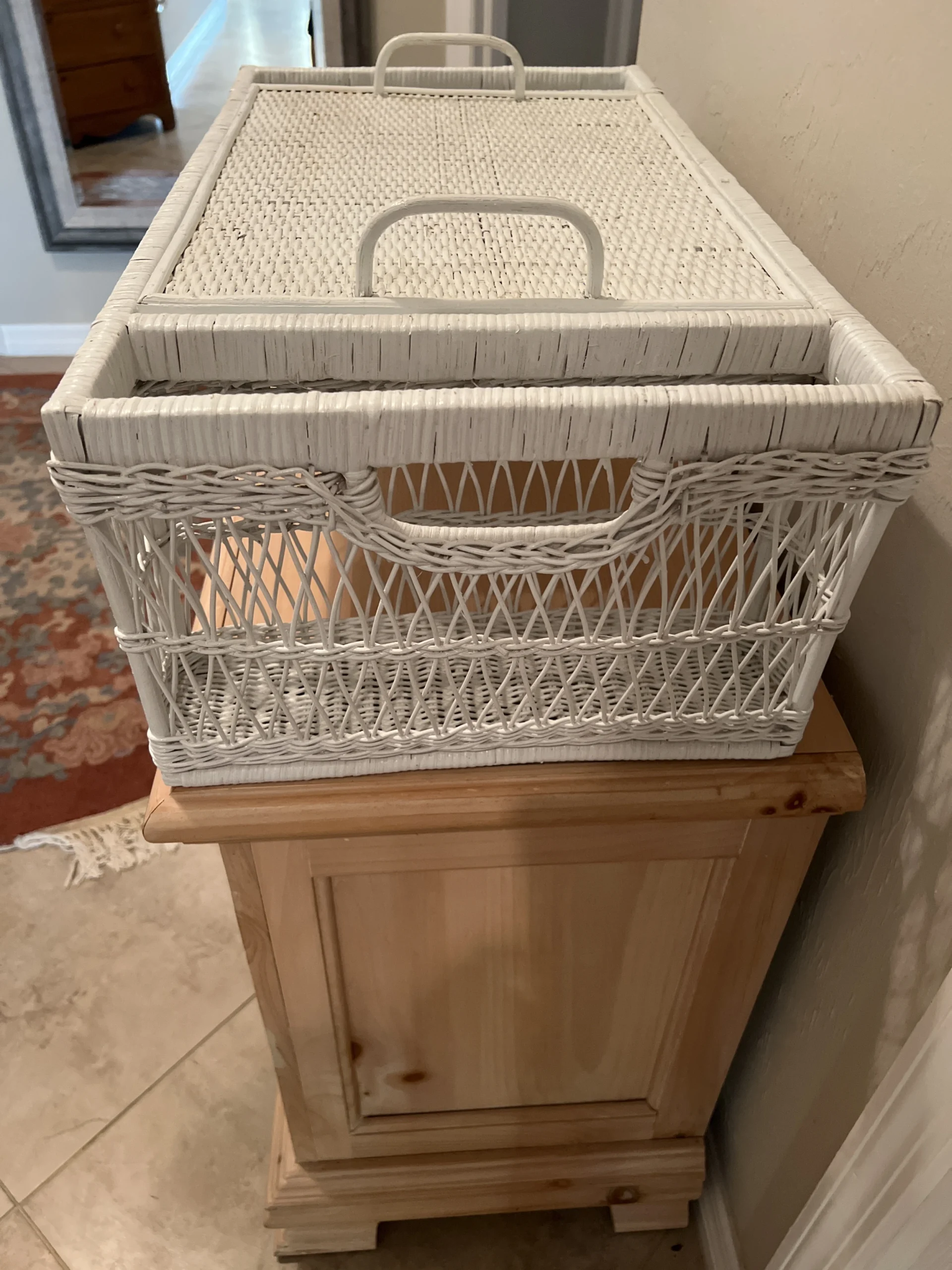 Vintage White Wicker Breakfast Serving Tray 1970’s 4 Vintage White Wicker Breakfast Serving Tray 1970’s - Image 4