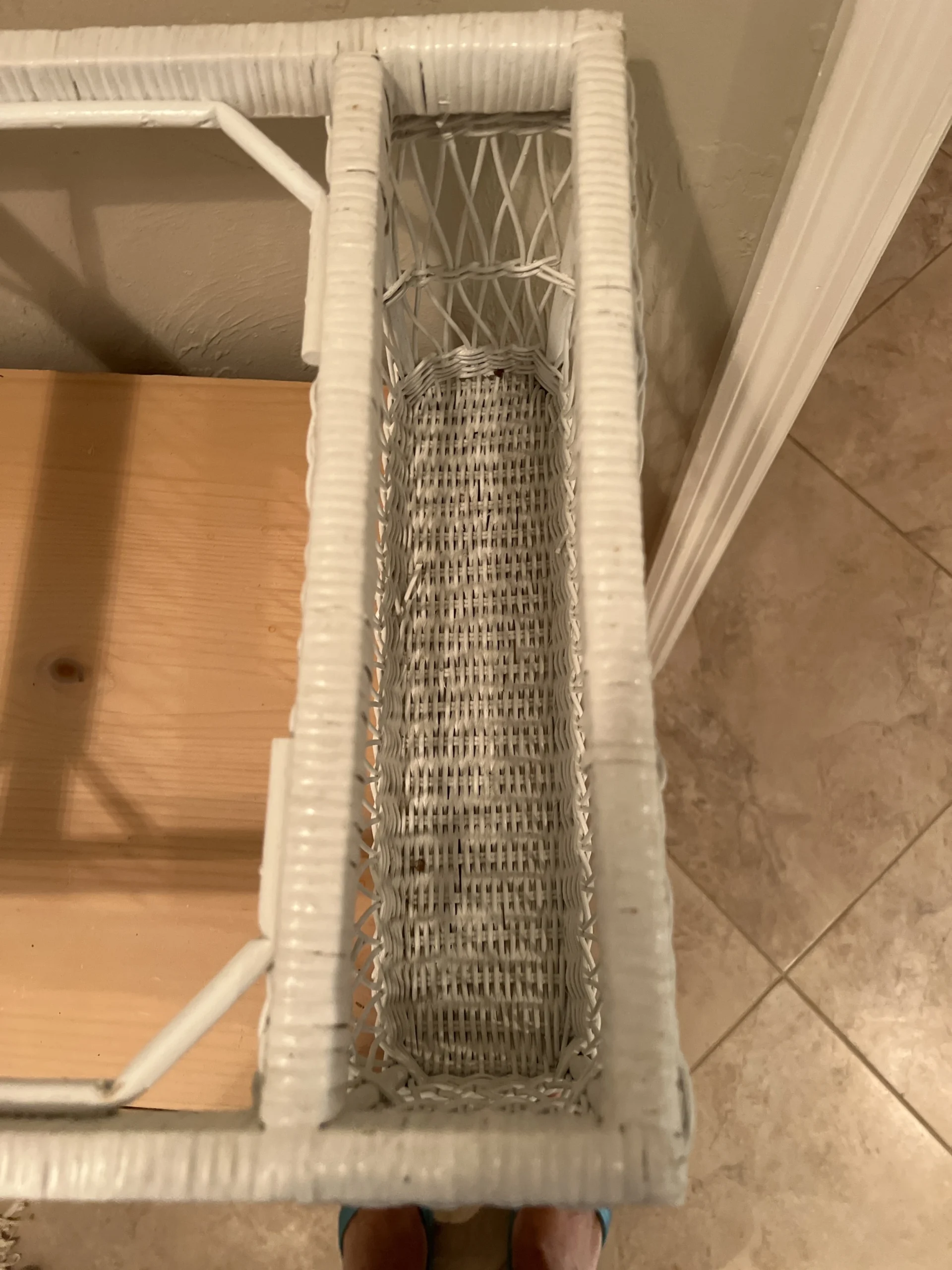 Vintage White Wicker Breakfast Serving Tray 1970’s 7 Vintage White Wicker Breakfast Serving Tray 1970’s - Image 7